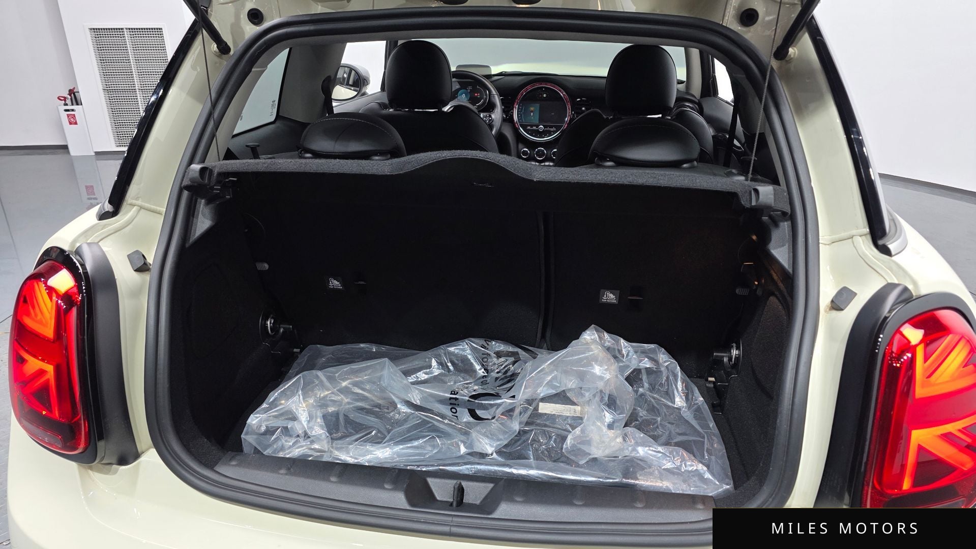 MINI Cooper S 2022 — миниатюра 20