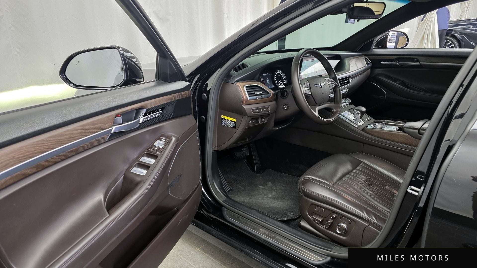 Genesis G90 2021 — миниатюра 10