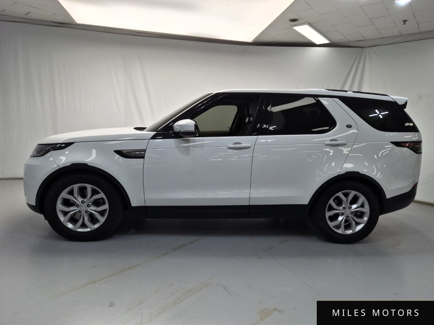 Land Rover Discovery 2020 — миниатюра 2