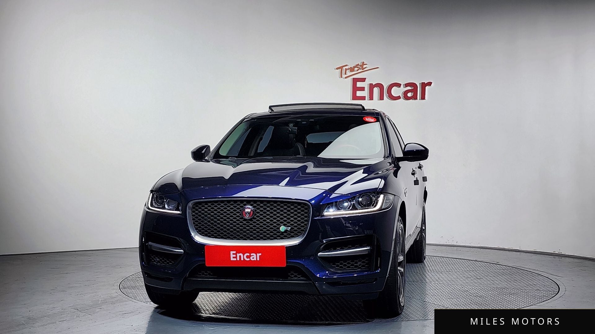 Jaguar F-PACE 2017 — миниатюра 3