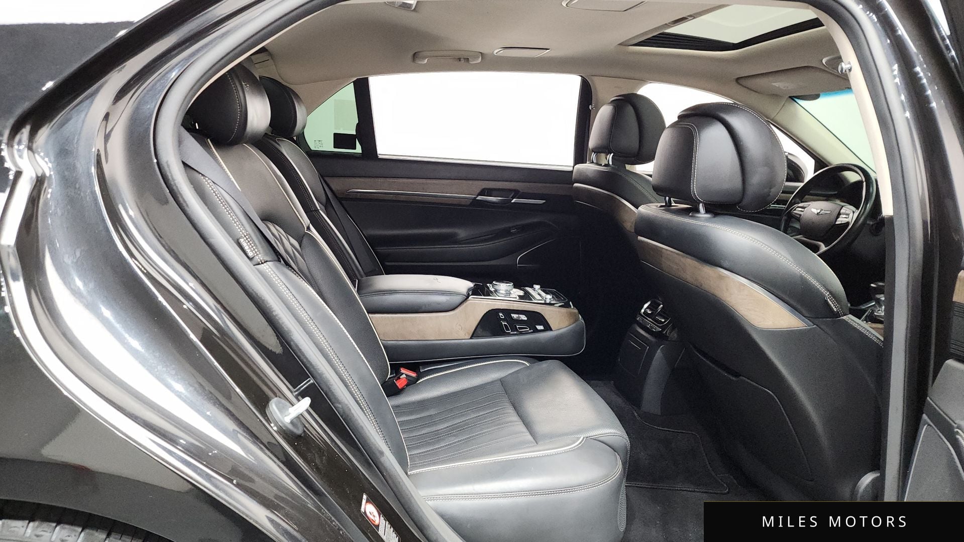 Genesis G90 2019 — миниатюра 12