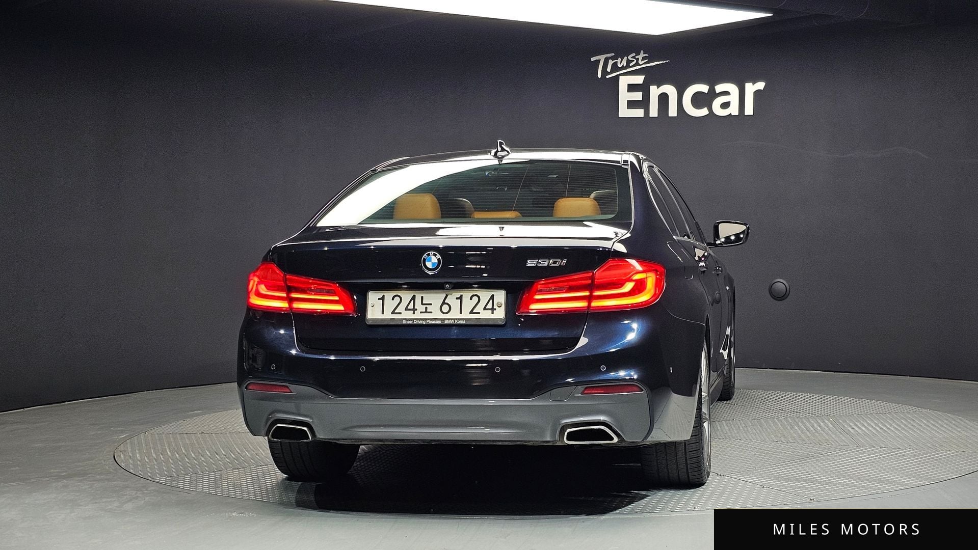BMW 5 Series (G30) 2018 — миниатюра 4
