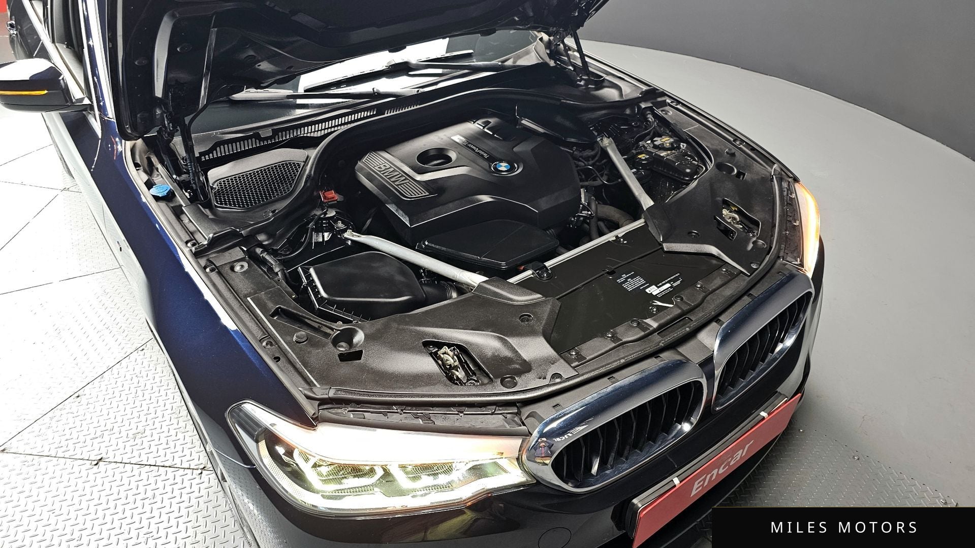 BMW 5 Series (G30) 2018 — миниатюра 6