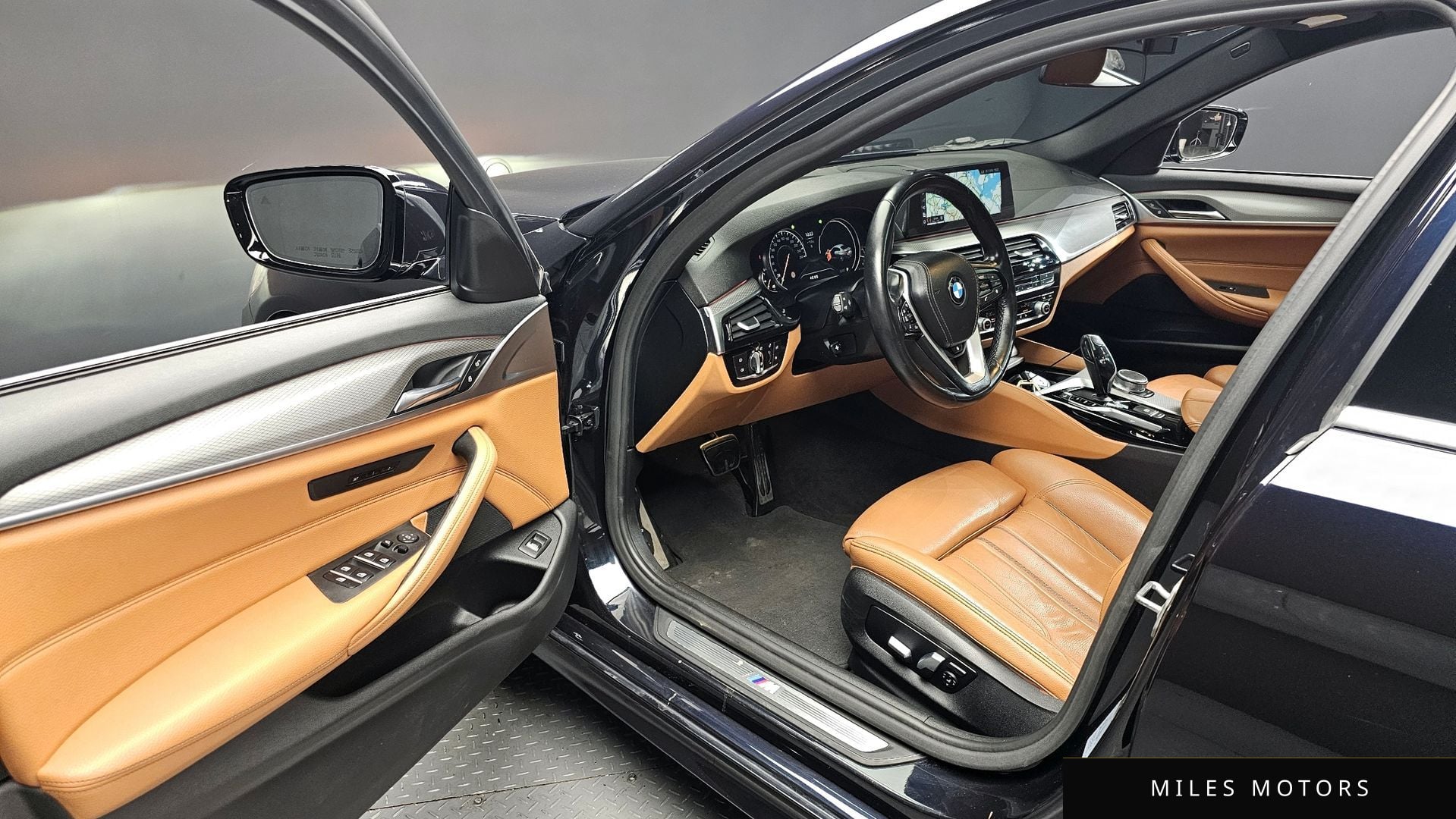 BMW 5 Series (G30) 2018 — миниатюра 11