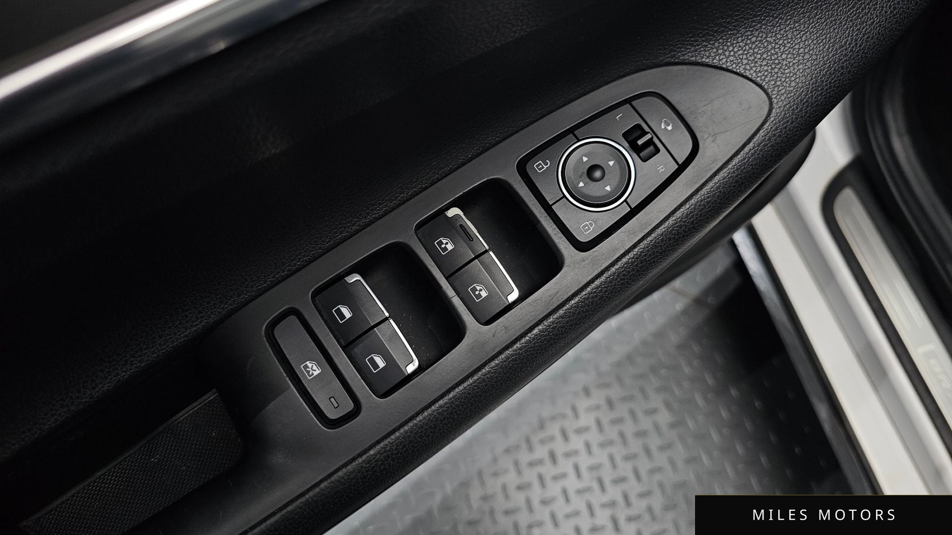 Hyundai 뉴 그랜저 IG 2021 — миниатюра 17