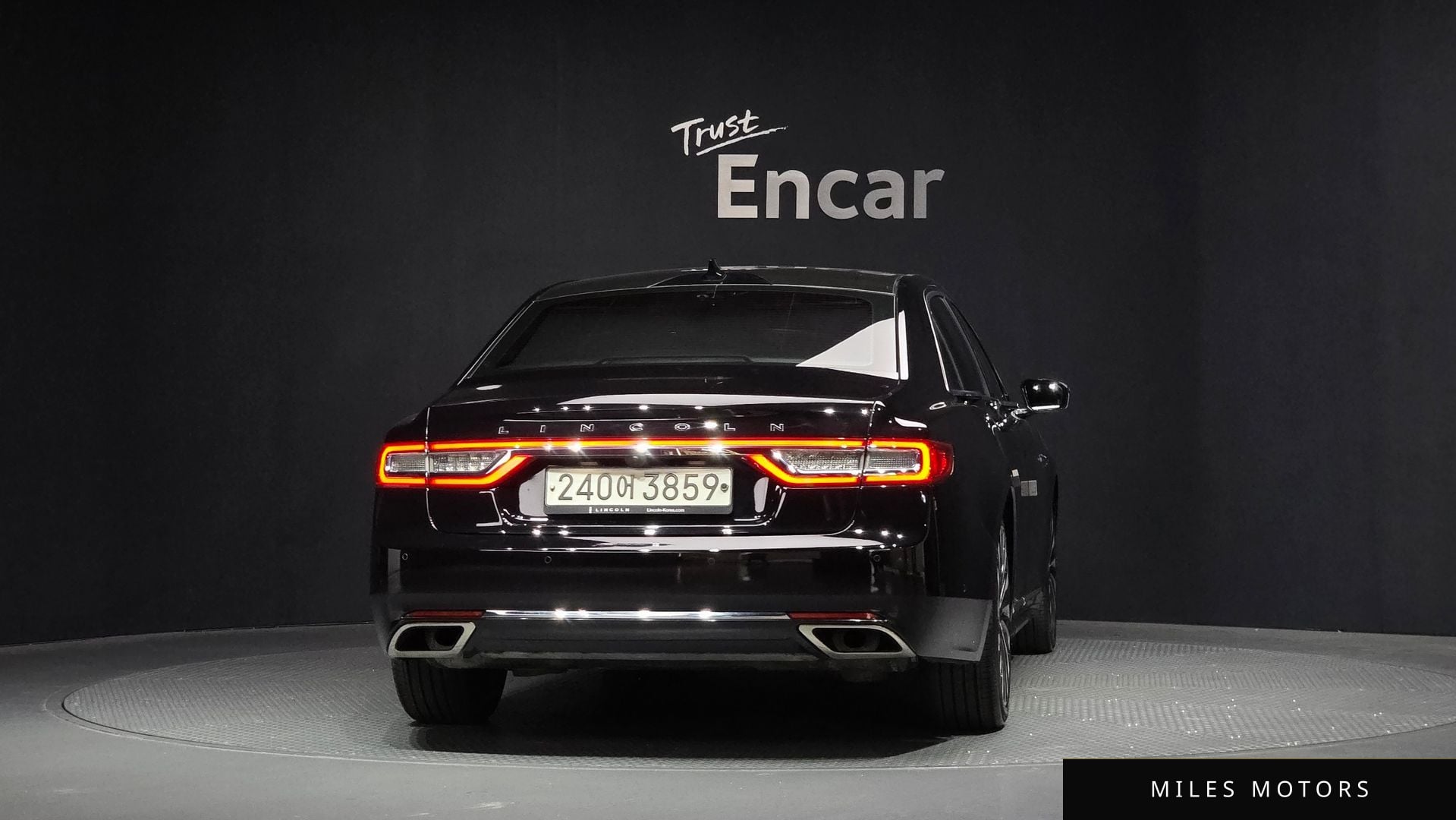 Lincoln Continental 2019 — миниатюра 4