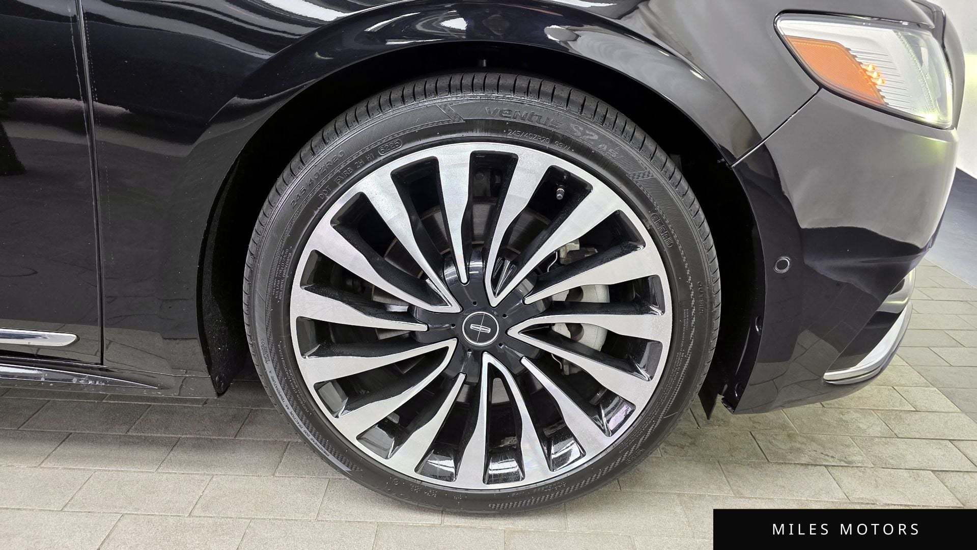 Lincoln Continental 2019 — миниатюра 5