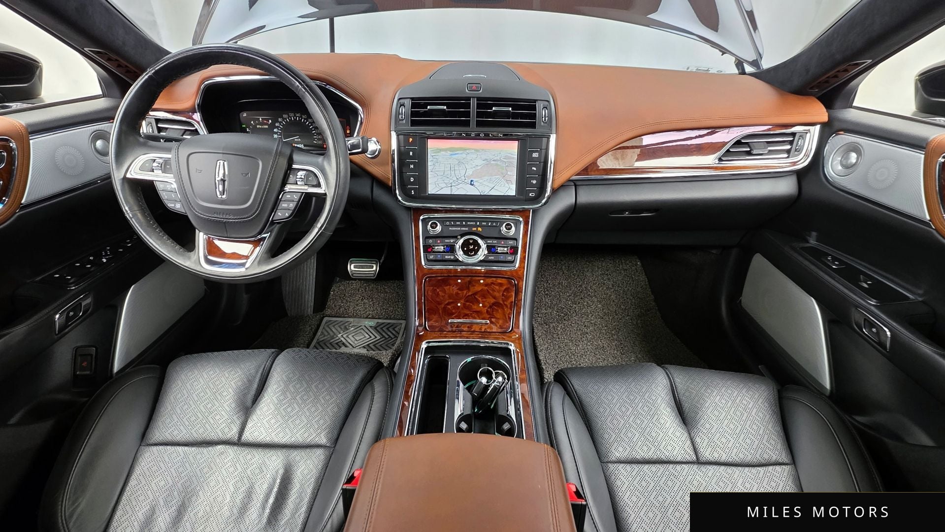 Lincoln Continental 2019 — миниатюра 7