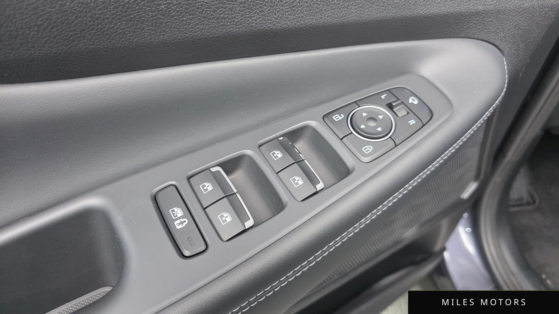 Hyundai Santafe 2021 — миниатюра 12