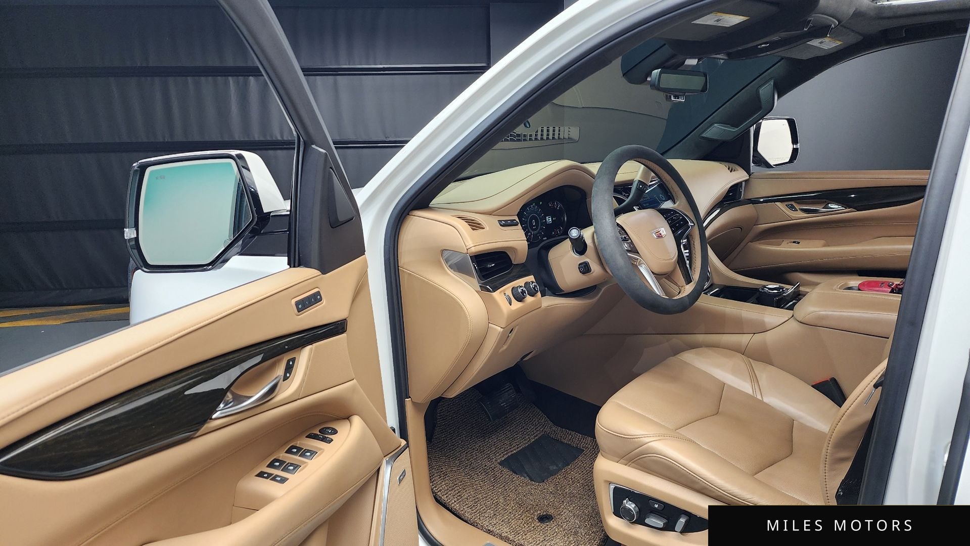 Cadillac Escalade 2020 — миниатюра 10