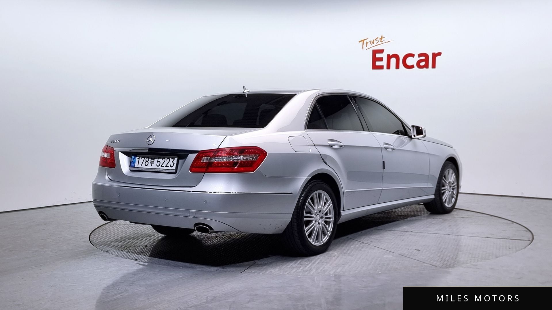 Mercedes-Benz E-Class W212 2010 — миниатюра 2