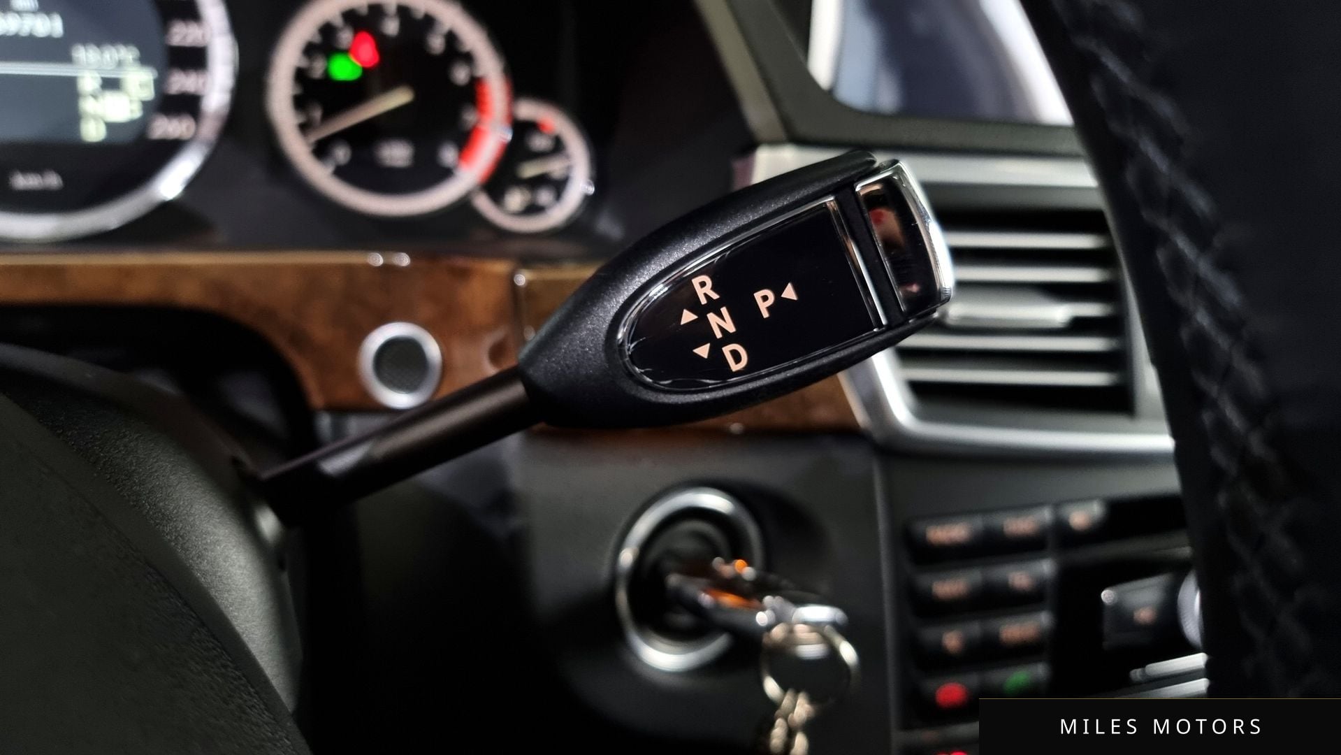 Mercedes-Benz E-Class W212 2010 — миниатюра 9