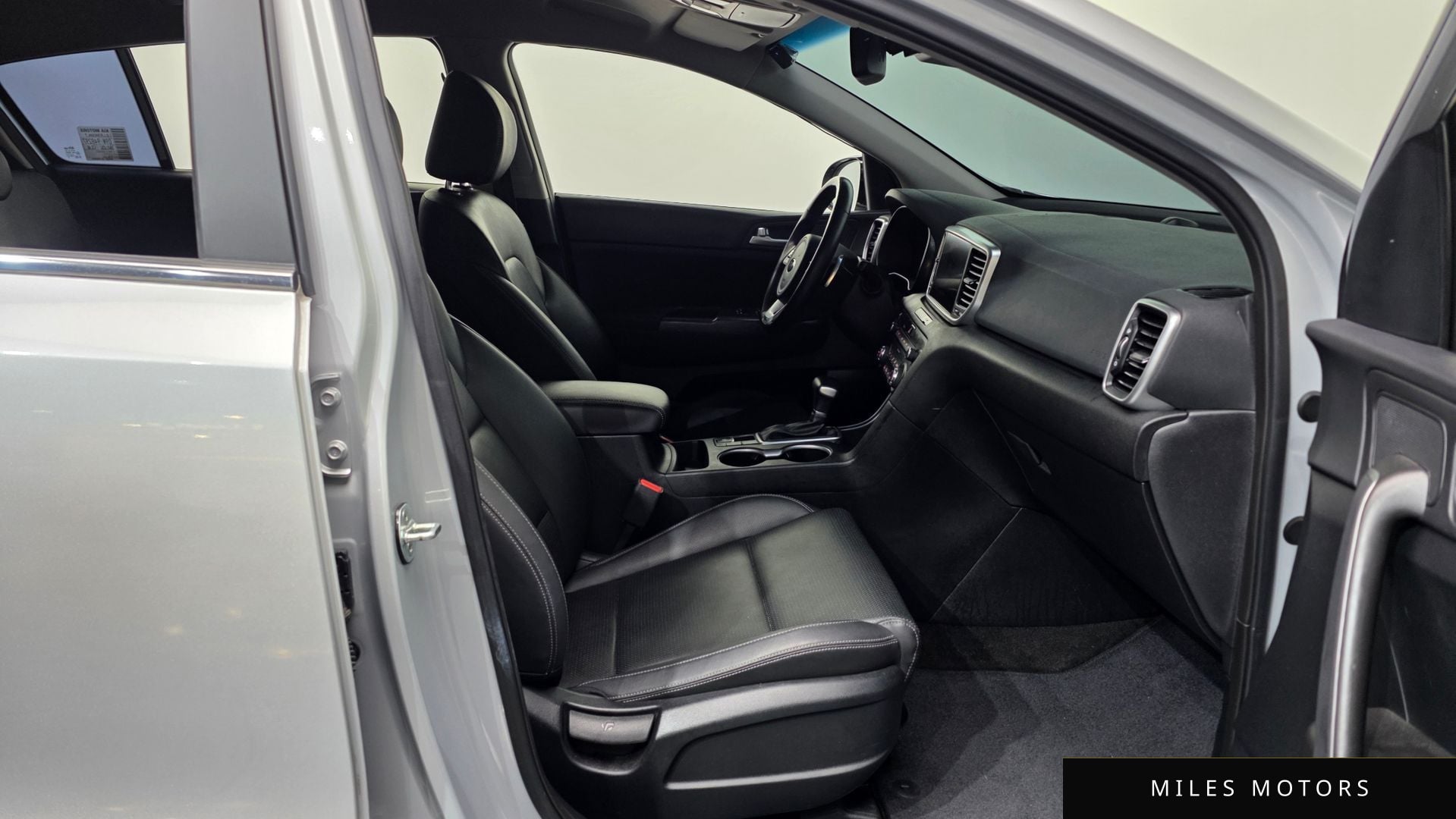 Kia Sportage 2022 — миниатюра 11