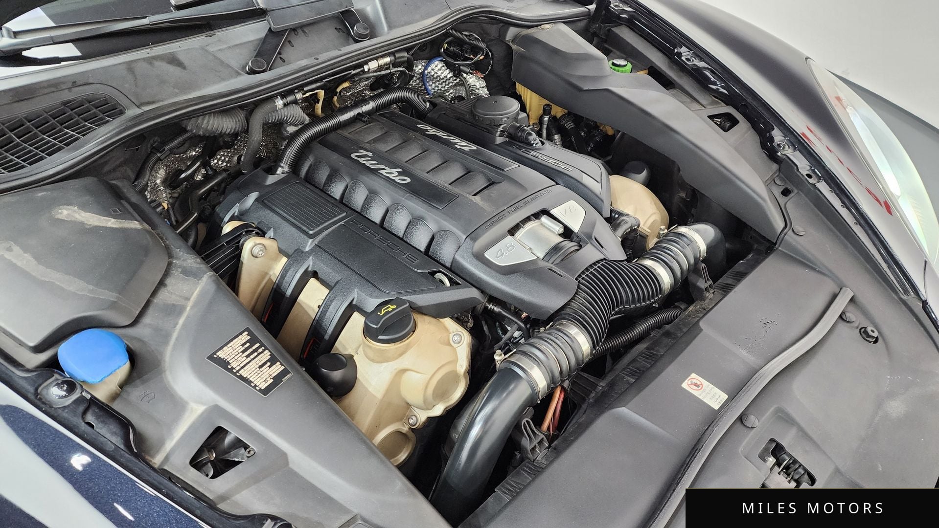 Porsche Cayenne 2011 — миниатюра 6