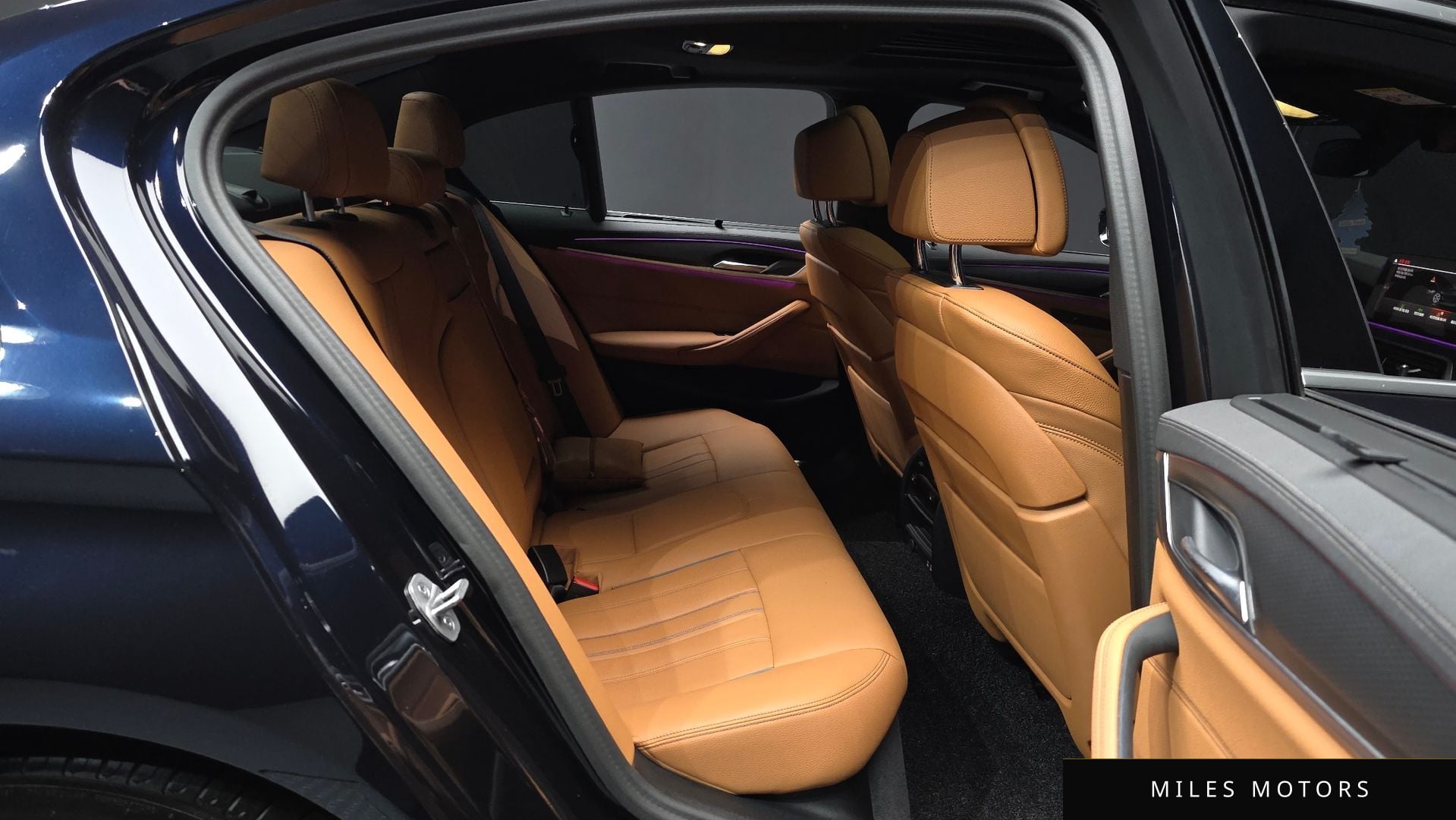 BMW 5 Series (G30) 2023 — миниатюра 12