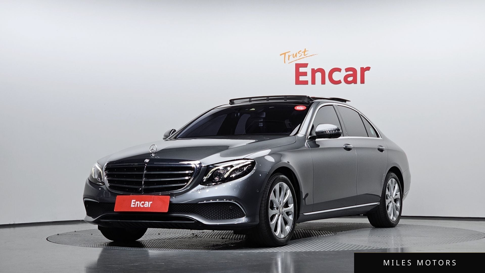 Mercedes-Benz E-Class W213 2017 — фото 1 из 12