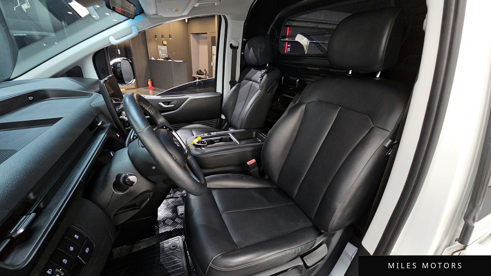 Hyundai Staria 2023 — миниатюра 7