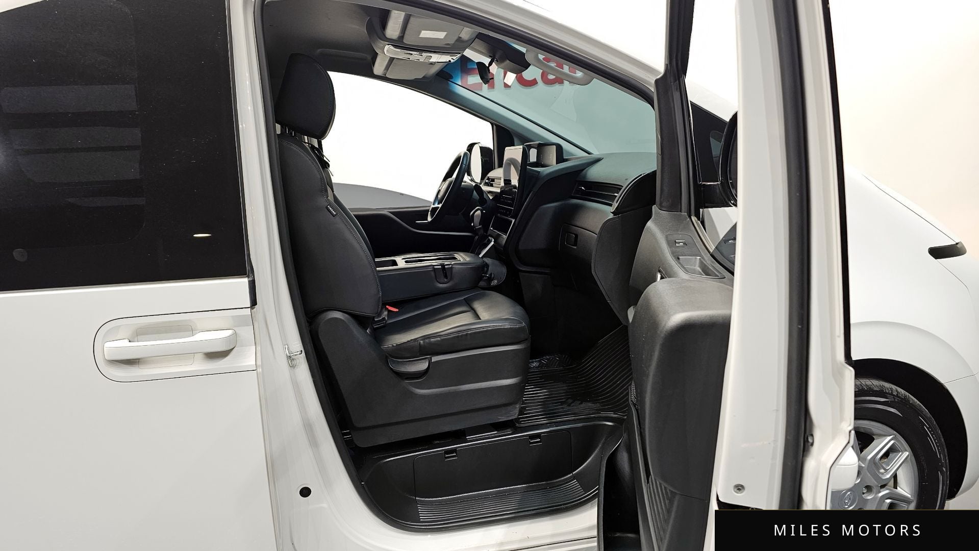 Hyundai Staria 2023 — миниатюра 11