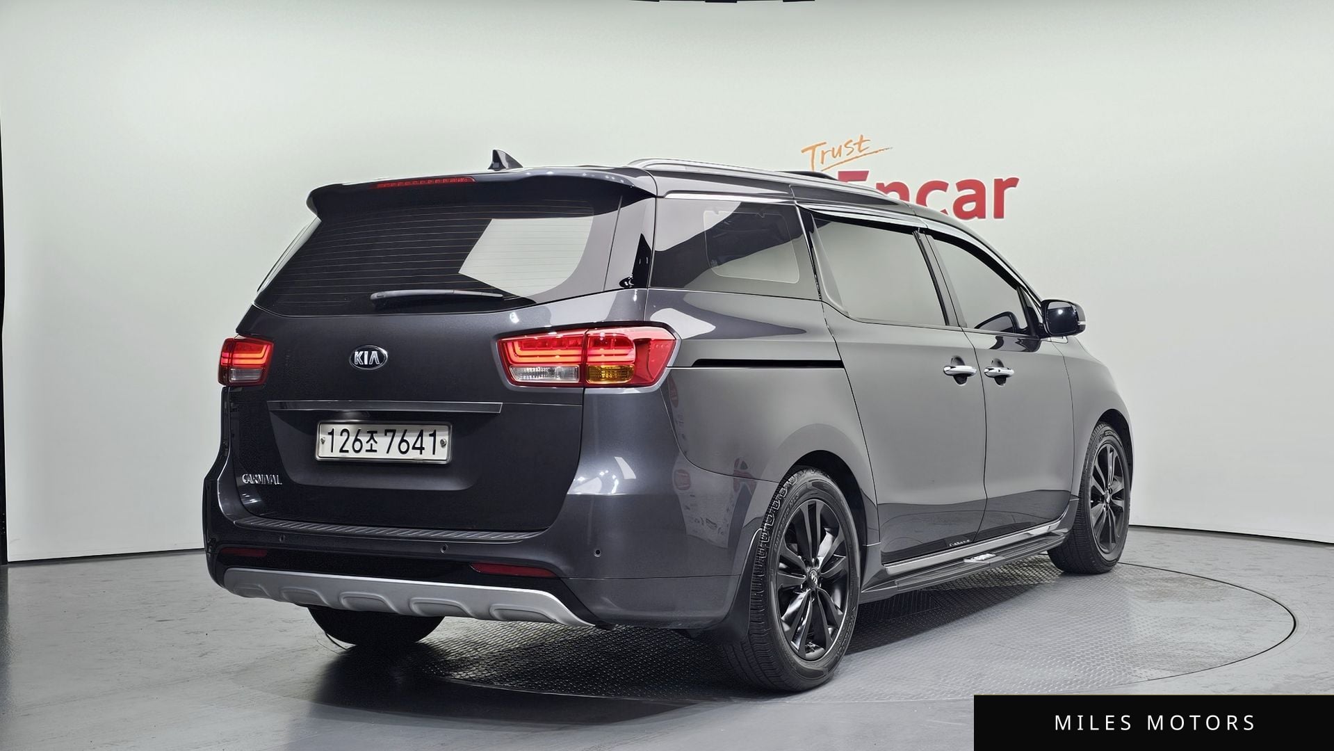 Kia Canival 2018 — миниатюра 2