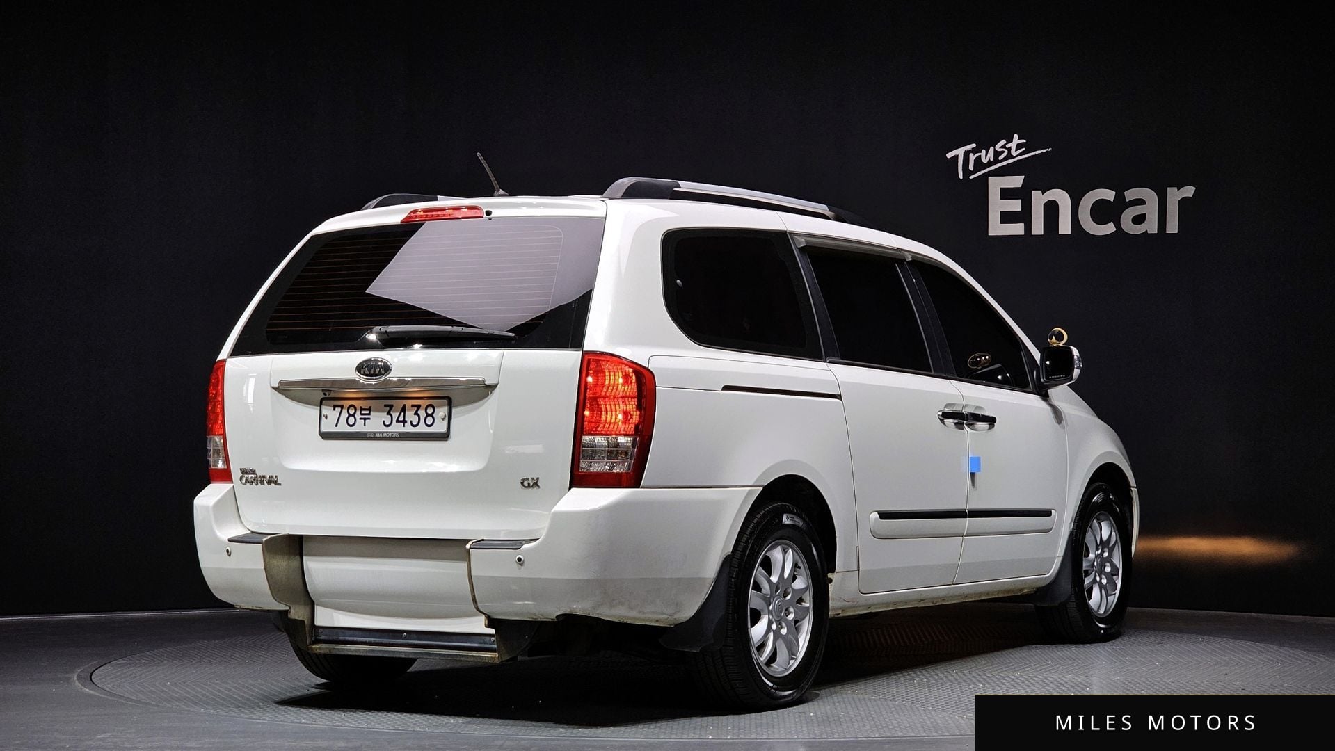 Kia Canival 2011 — миниатюра 2