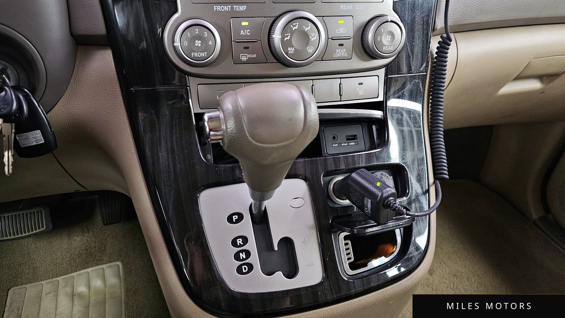 Kia Canival 2011 — миниатюра 9