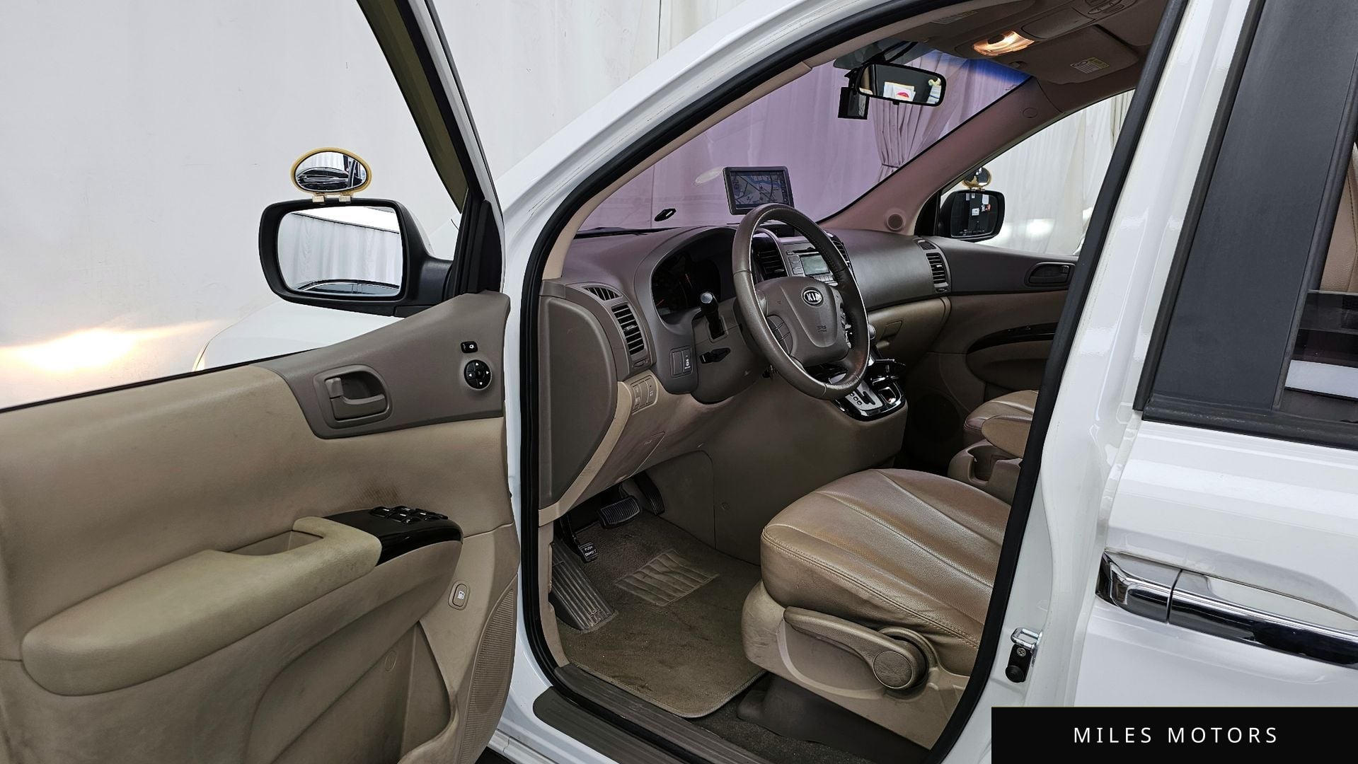 Kia Canival 2011 — миниатюра 10
