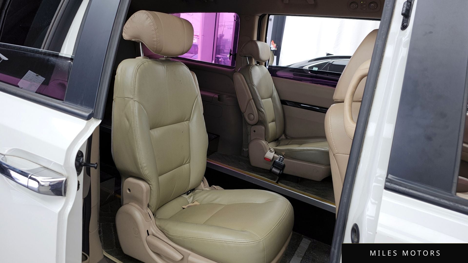 Kia Canival 2011 — миниатюра 12