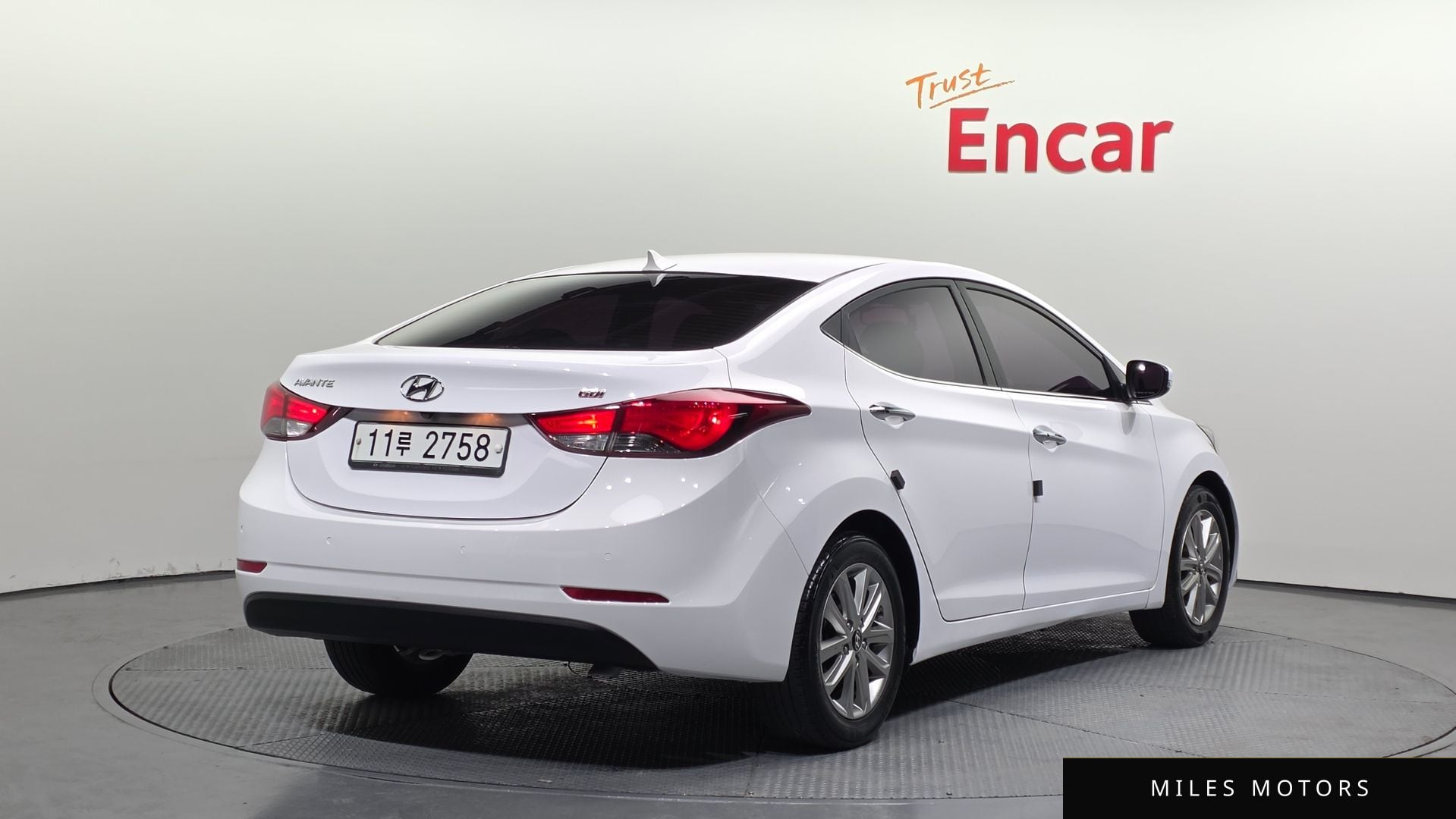 Hyundai AVANTE 2016 — миниатюра 2