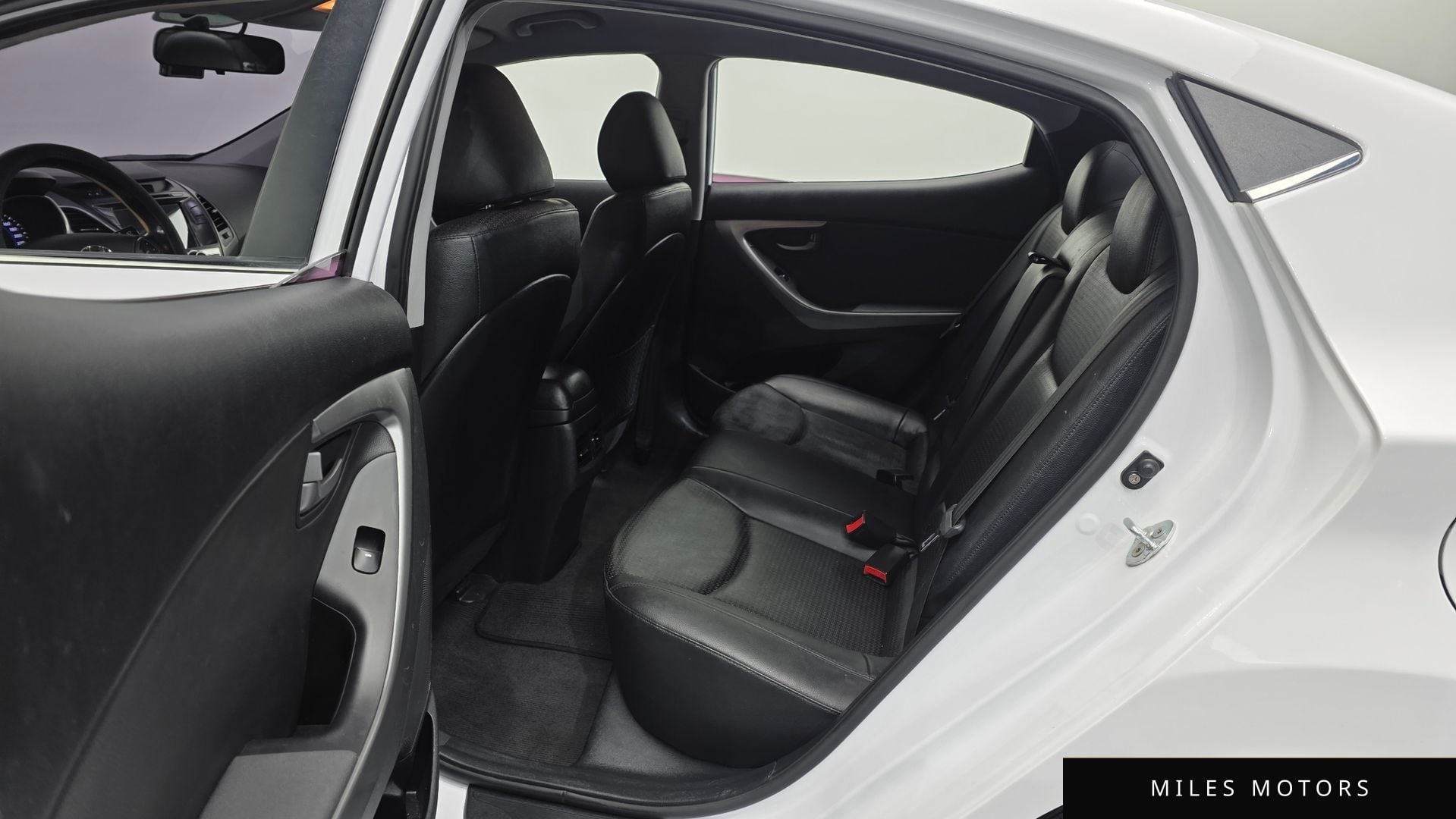 Hyundai AVANTE 2016 — миниатюра 11