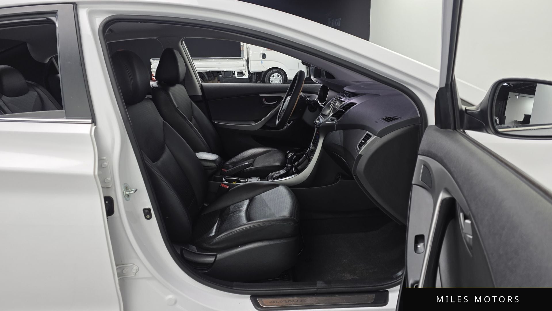 Hyundai AVANTE 2016 — миниатюра 12