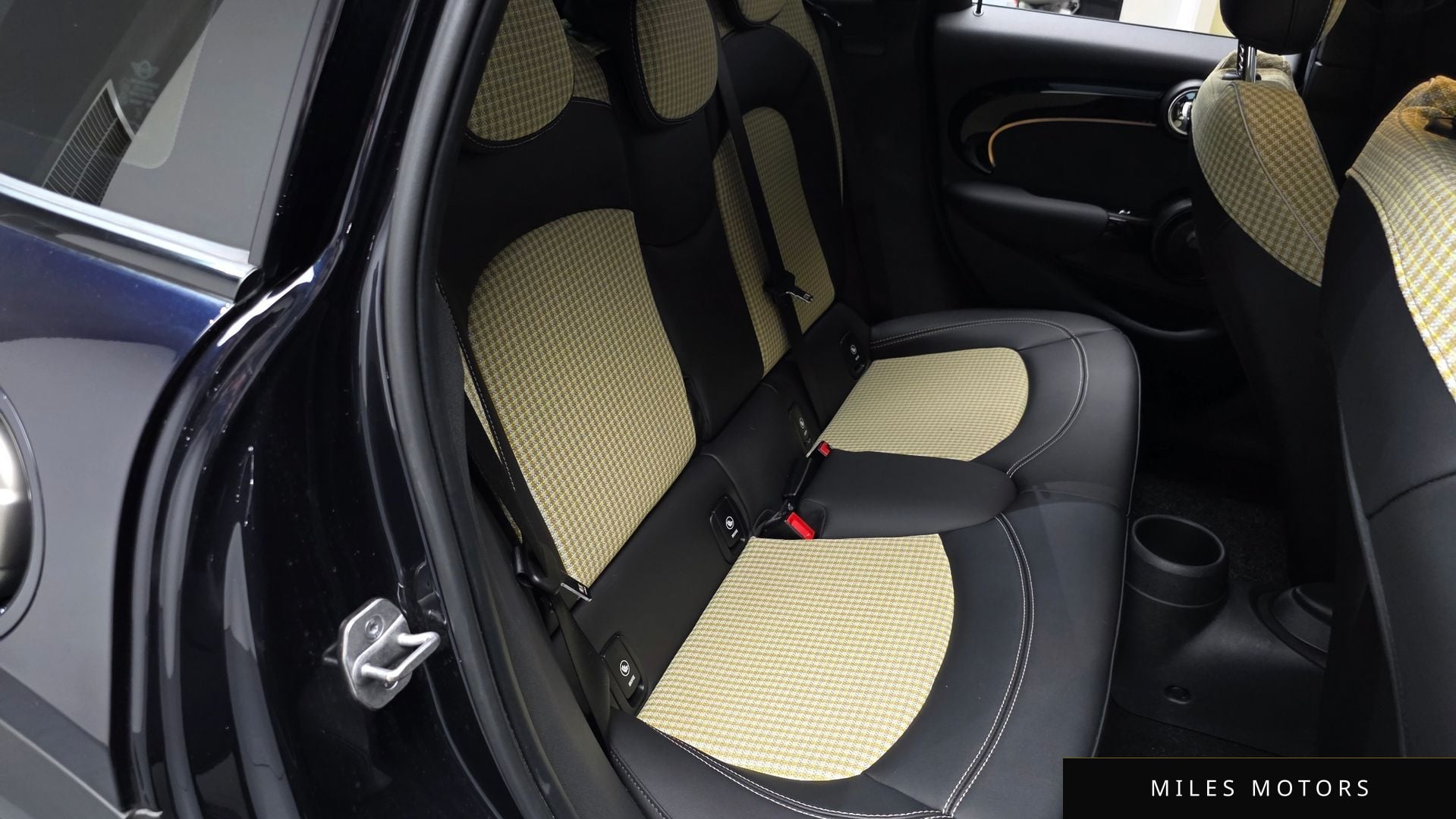 MINI Cooper S 2023 — миниатюра 12