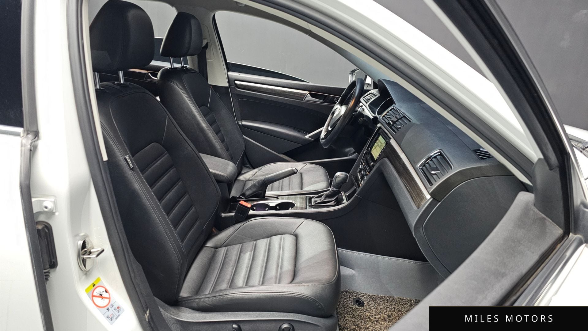 Volkswagen Passat 2018 — миниатюра 11