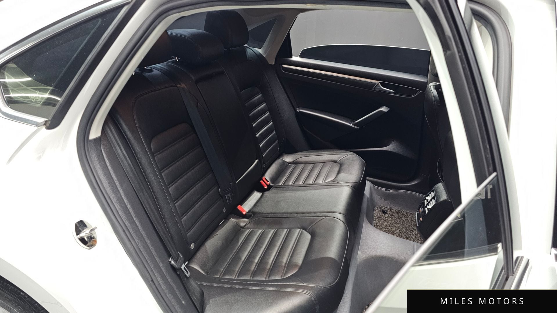 Volkswagen Passat 2018 — миниатюра 12