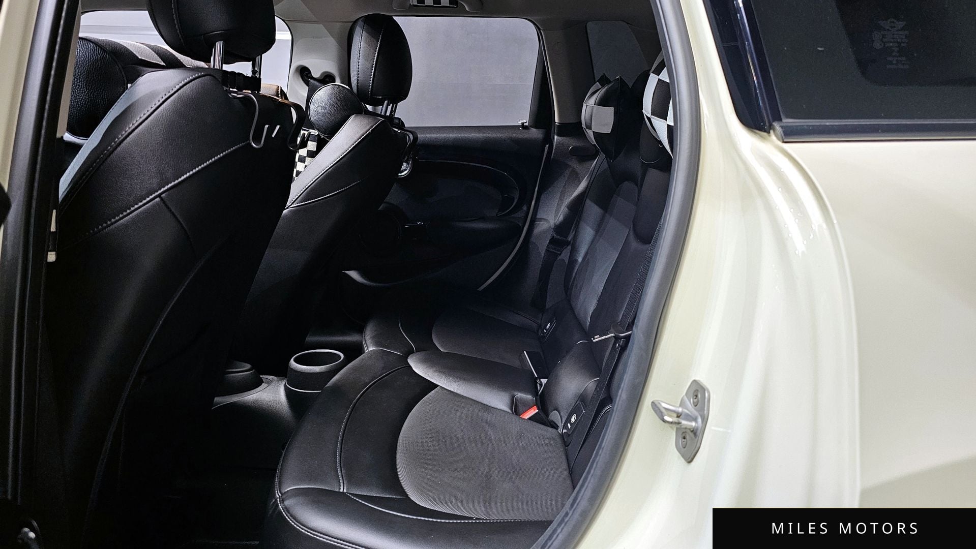 MINI 쿠퍼 2018 — миниатюра 13