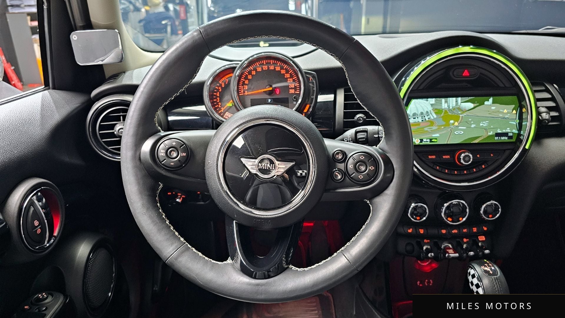 MINI 쿠퍼 2018 — миниатюра 14