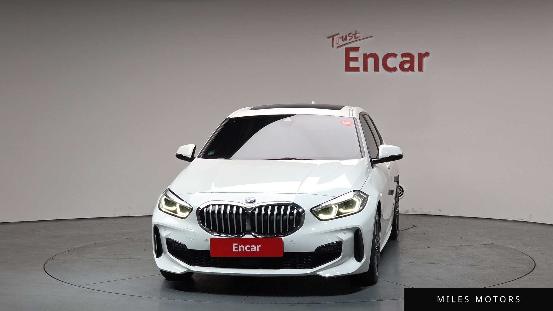 BMW 1 Series (F40) 2023 — миниатюра 3