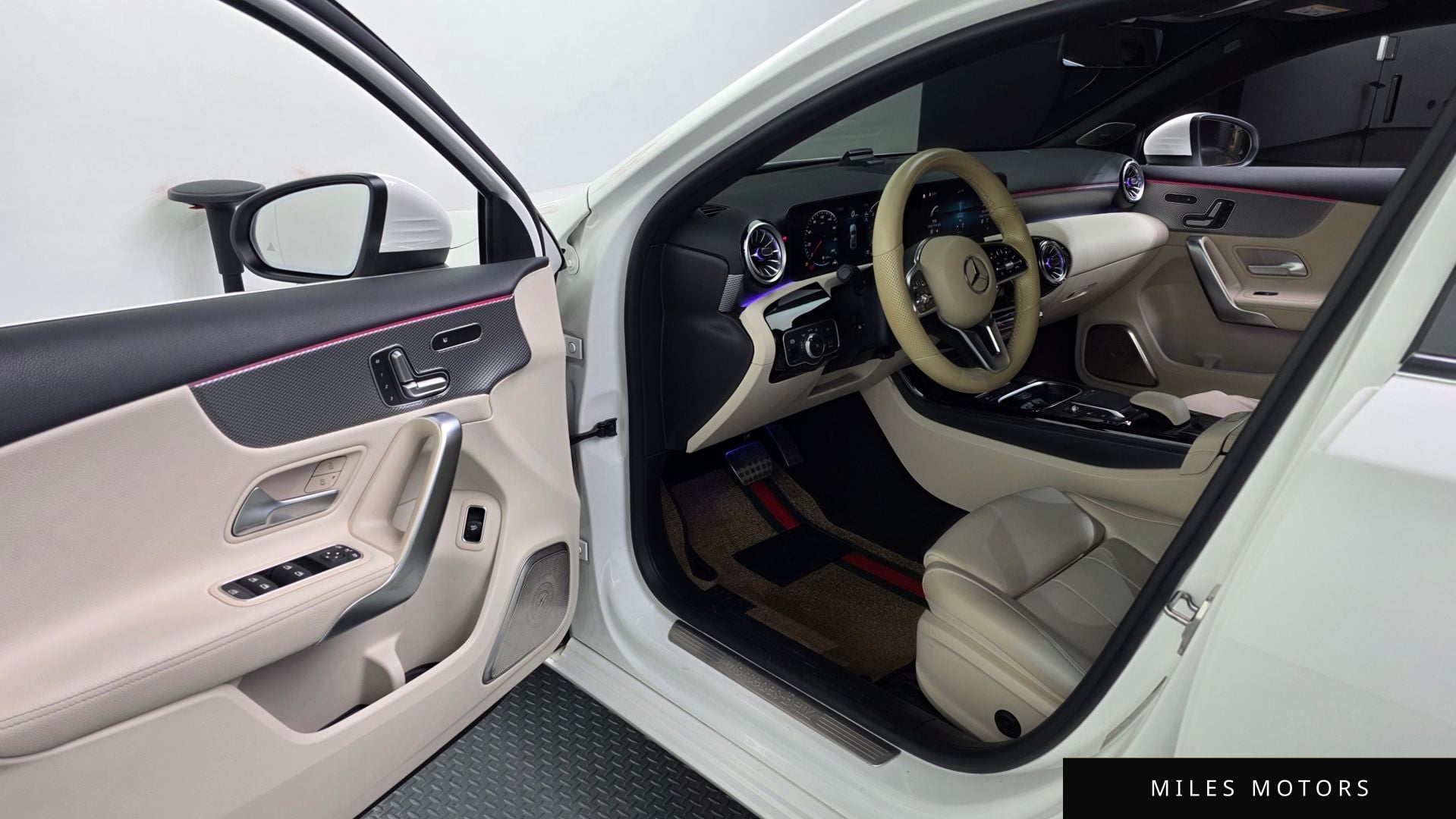 Mercedes-Benz A-Class W177 2023 — миниатюра 10