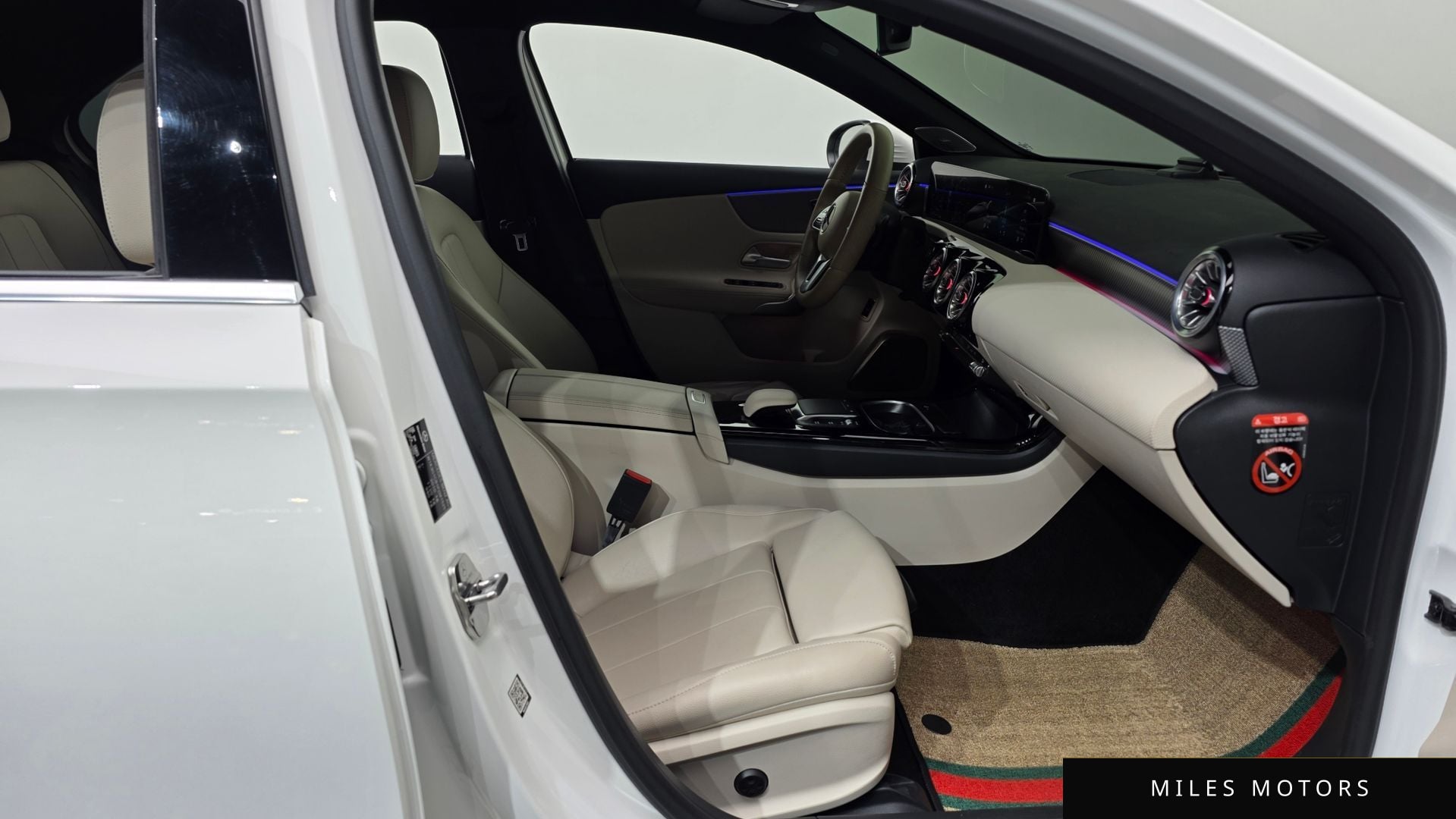 Mercedes-Benz A-Class W177 2023 — миниатюра 11