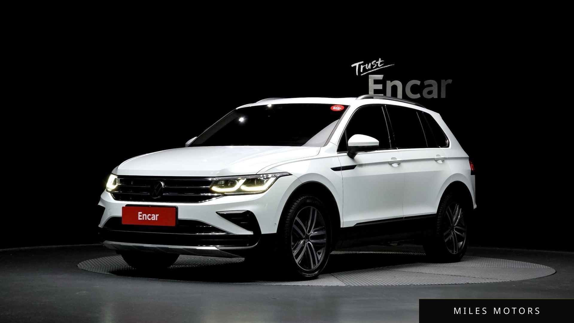 Volkswagen Tiguan 2023 — фото 1 из 12
