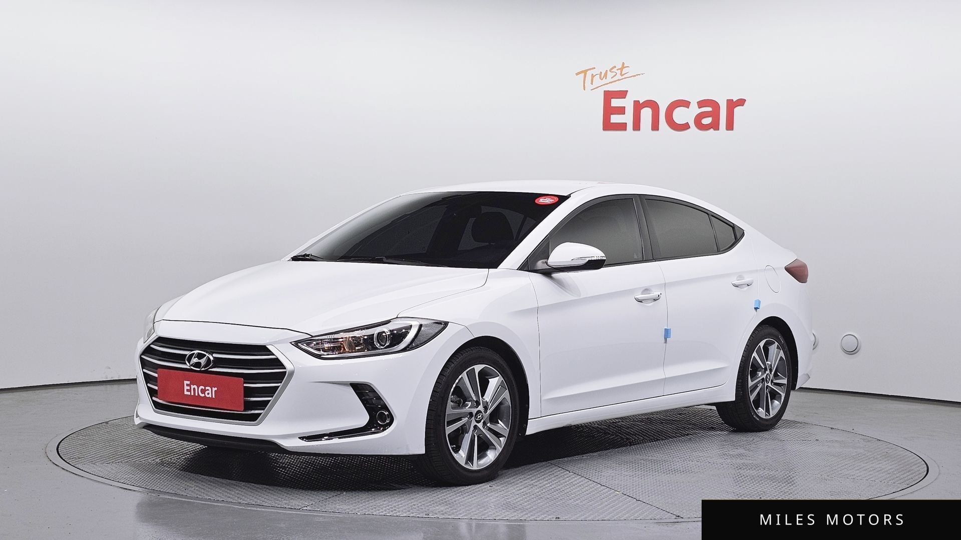 Hyundai AVANTE 2018 — фото 1 из 12