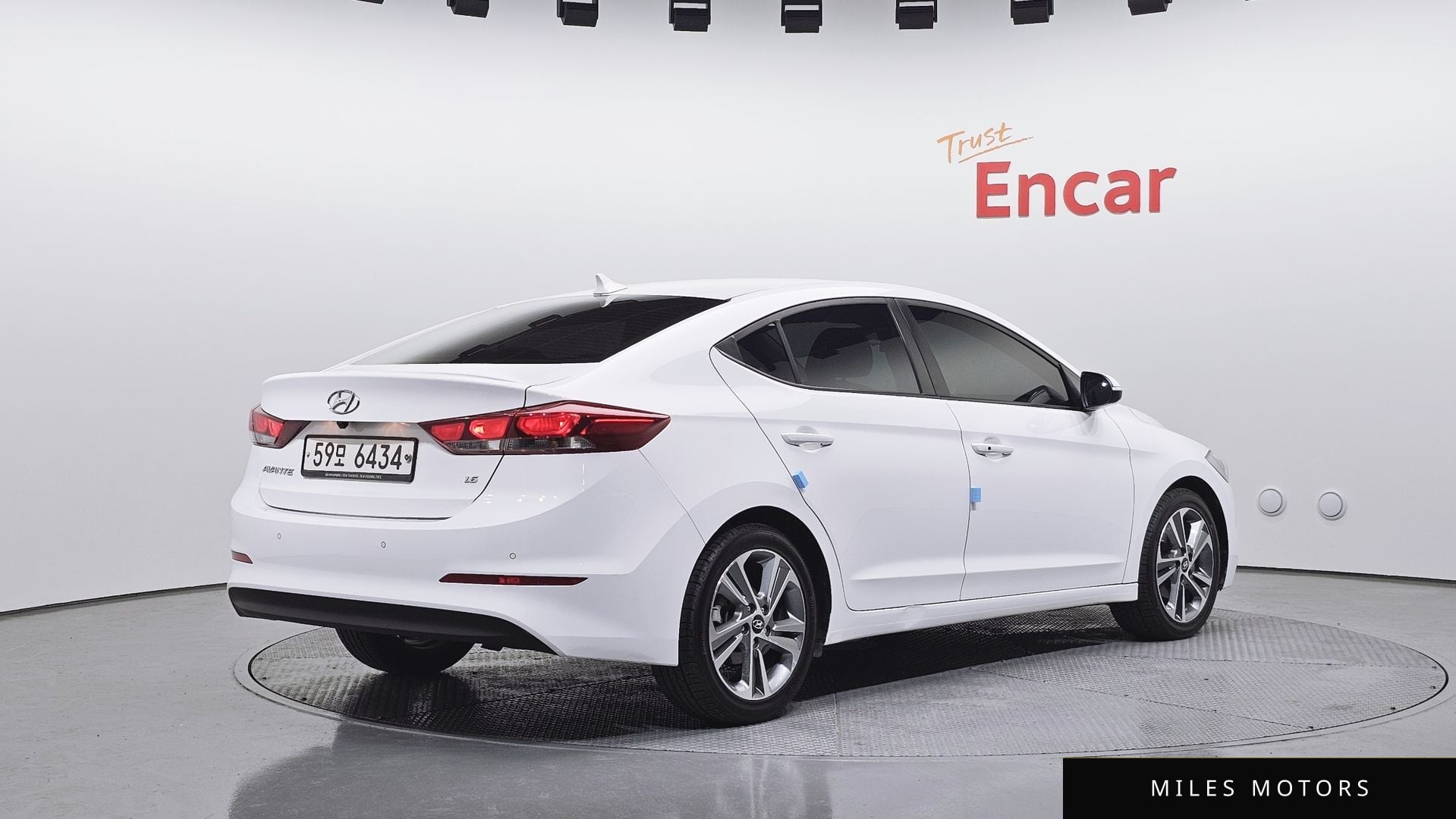 Hyundai AVANTE 2018 — миниатюра 2