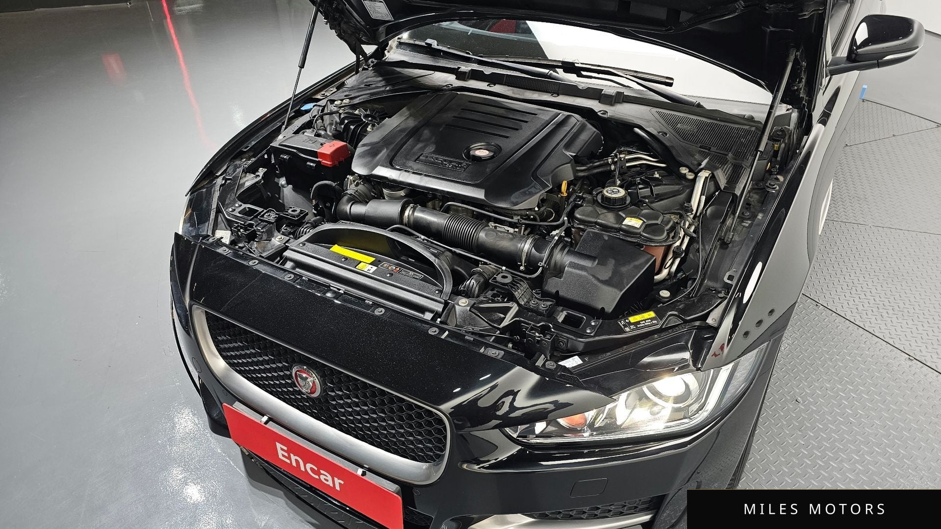 Jaguar XE 2018 — миниатюра 6