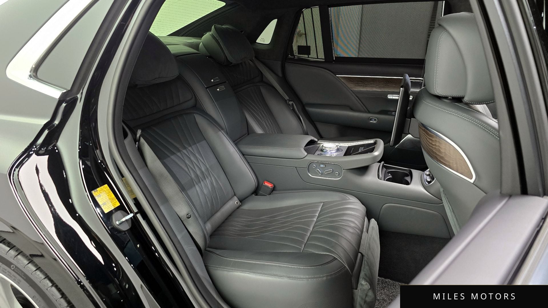 Genesis G90 (RS4) 2022 — миниатюра 12