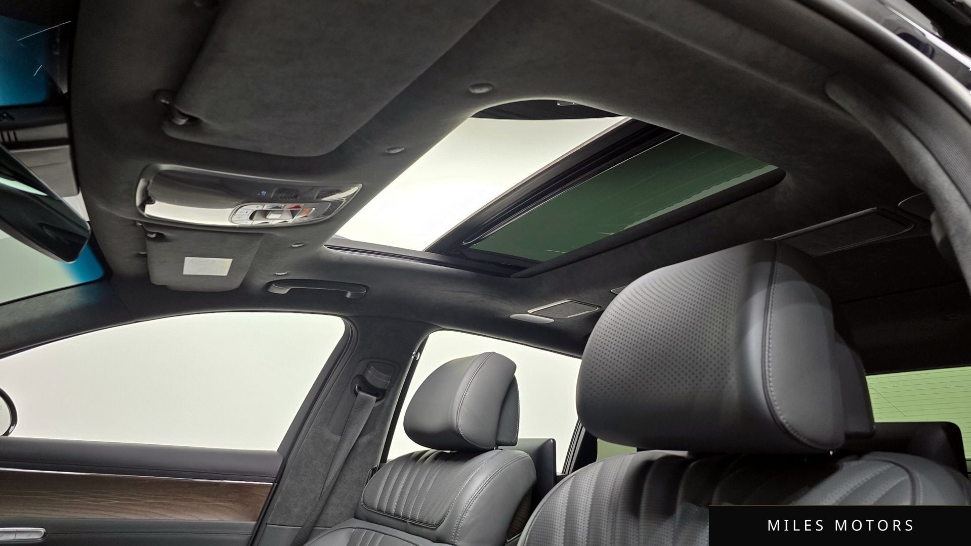 Genesis G90 (RS4) 2022 — миниатюра 18