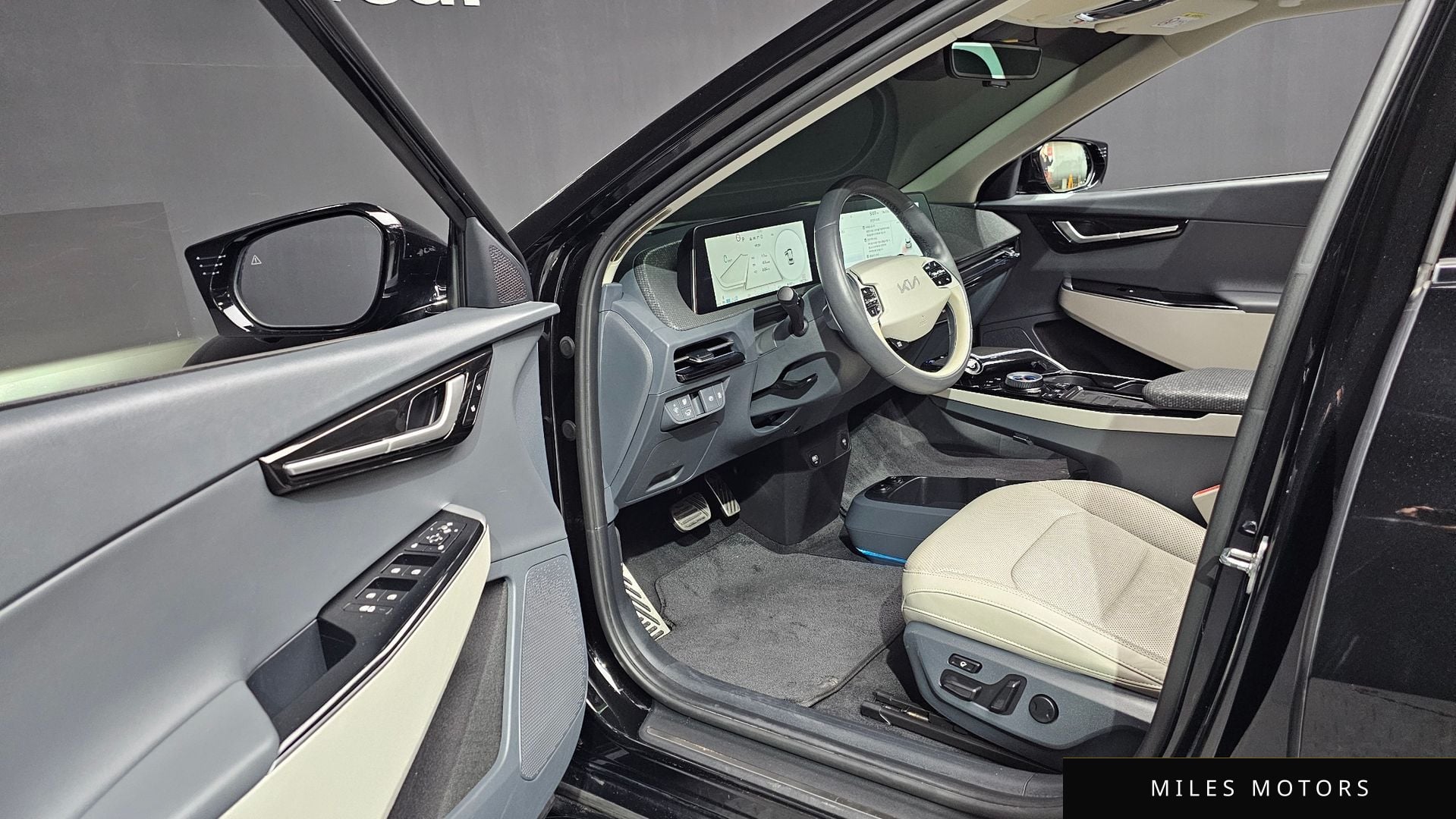 Kia EV6 2023 — миниатюра 10