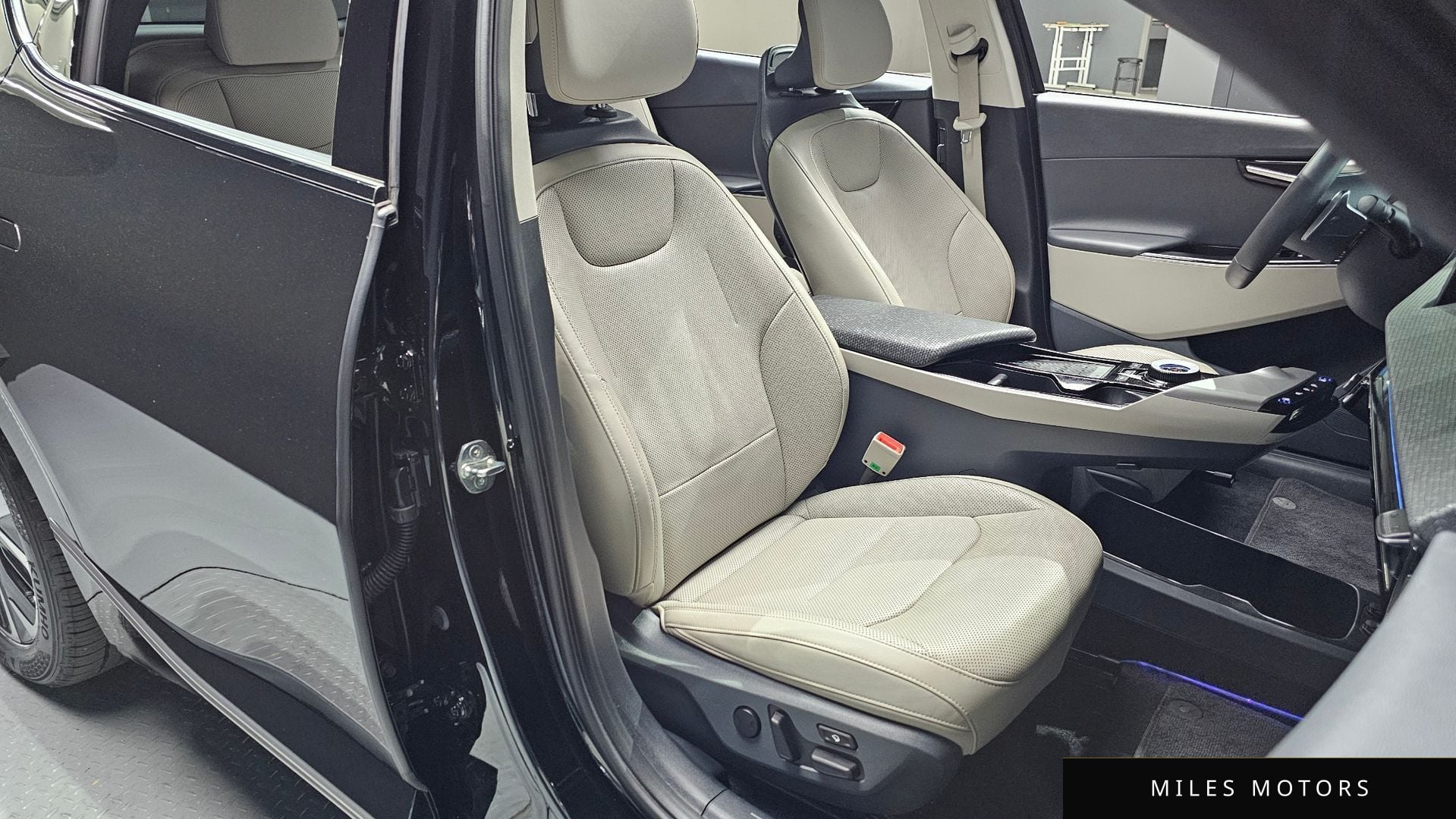 Kia EV6 2023 — миниатюра 11