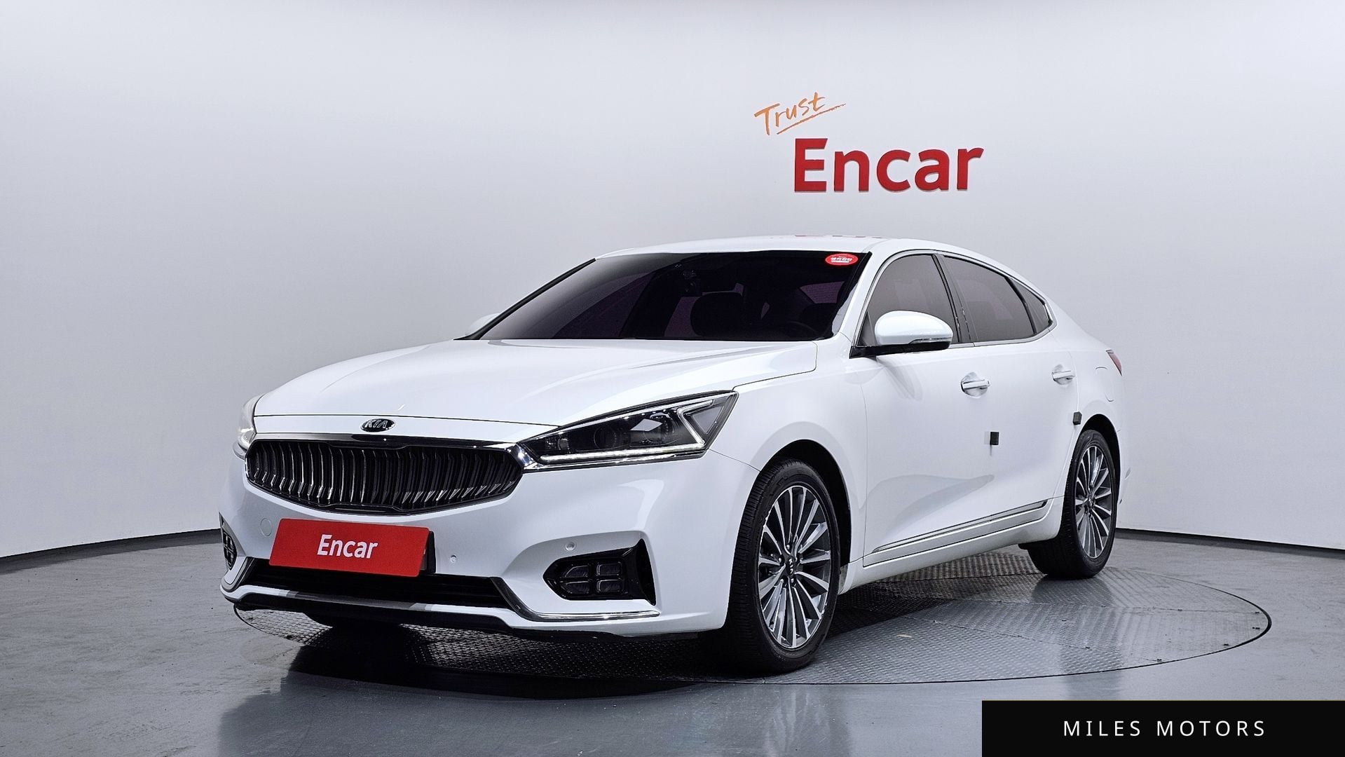 Kia K7 2016 — фото 1 из 12