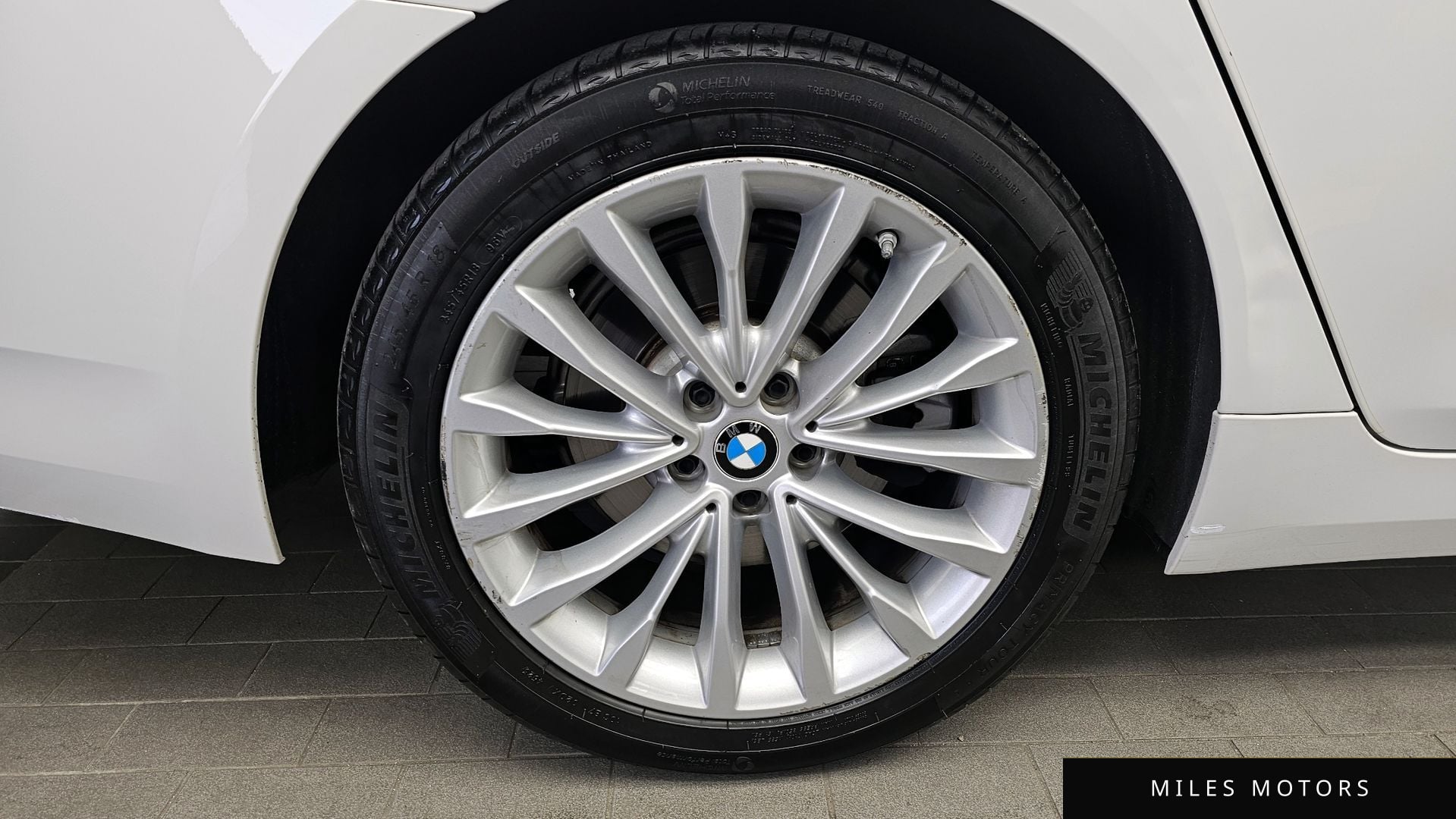 BMW 5시리즈 (G30) 2021 — миниатюра 5