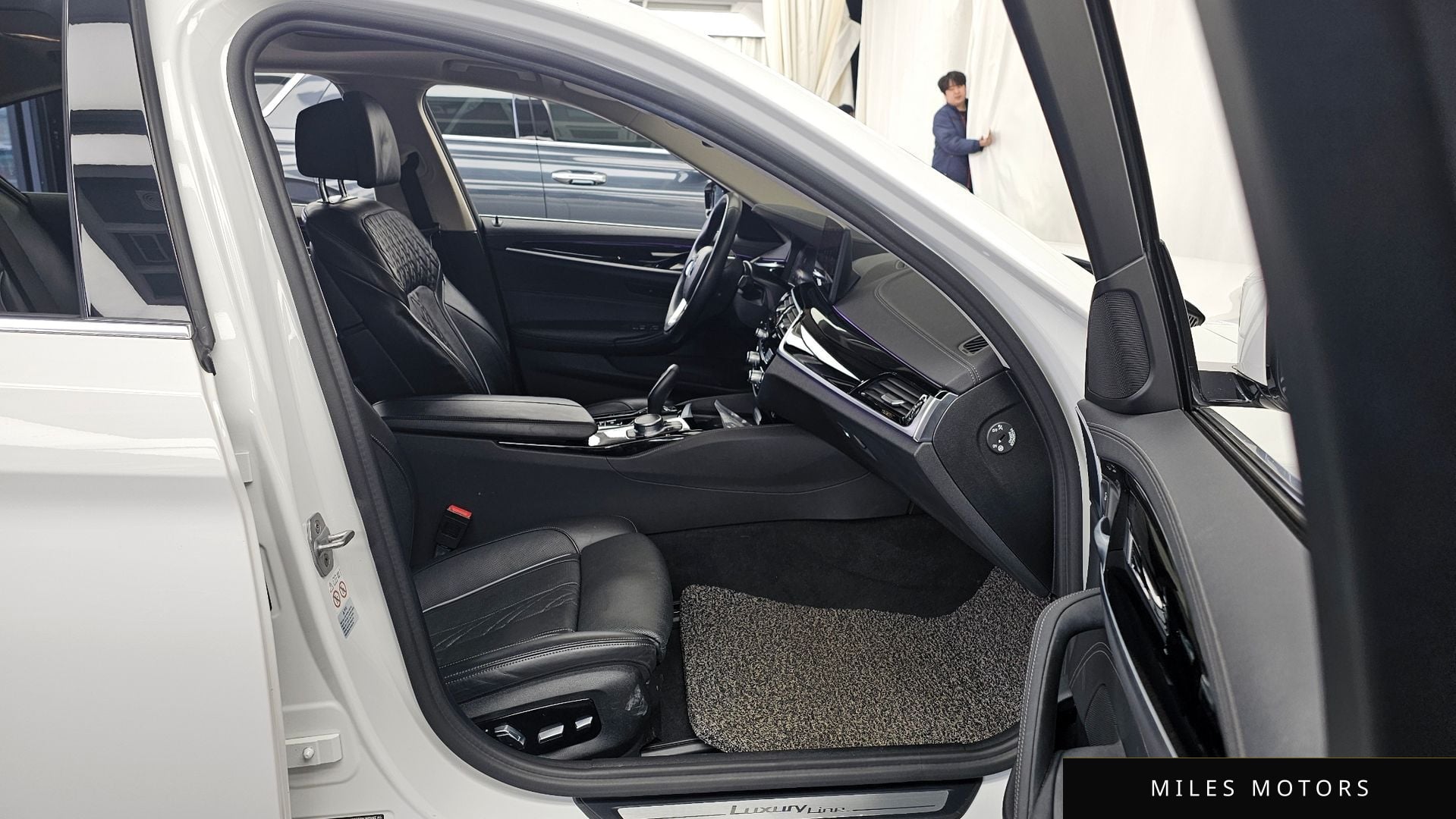 BMW 5시리즈 (G30) 2021 — миниатюра 11