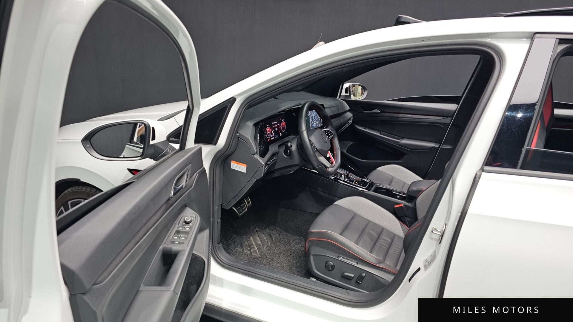 Volkswagen Golf 2024 — миниатюра 10